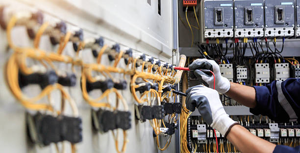 Professional Electrician technician working in White Pigeon, MI